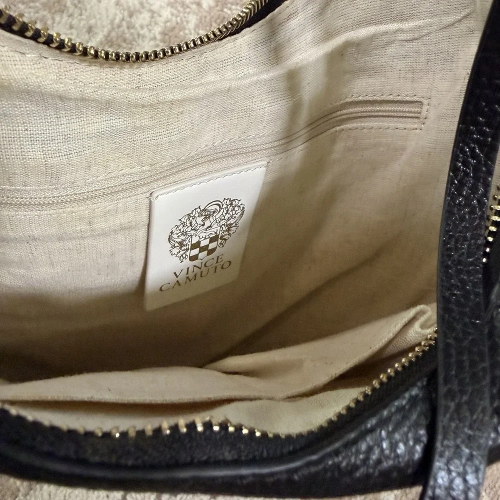 Vince Camuto Raihn Black Leather Hobo Bag Purse Zip Handle